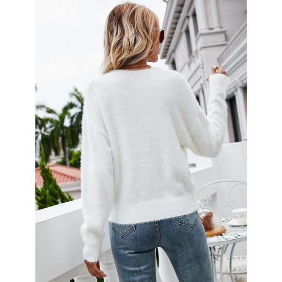 soft knit Fuzzy crewneck Sweater white boho minimalist preppy fall winter - Picture 2 of 12